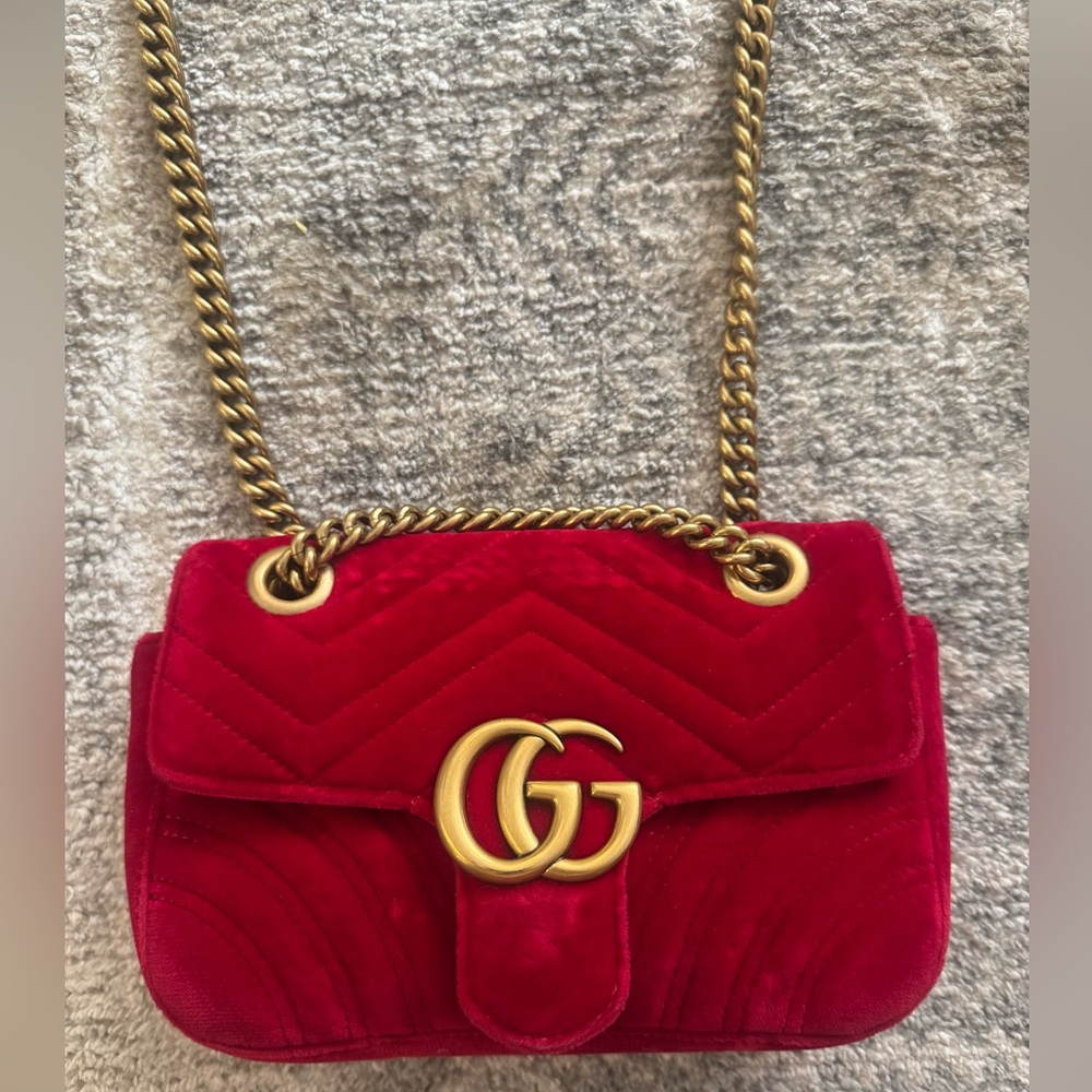 GG Marmont Flap Bag Matelasse Velvet Small